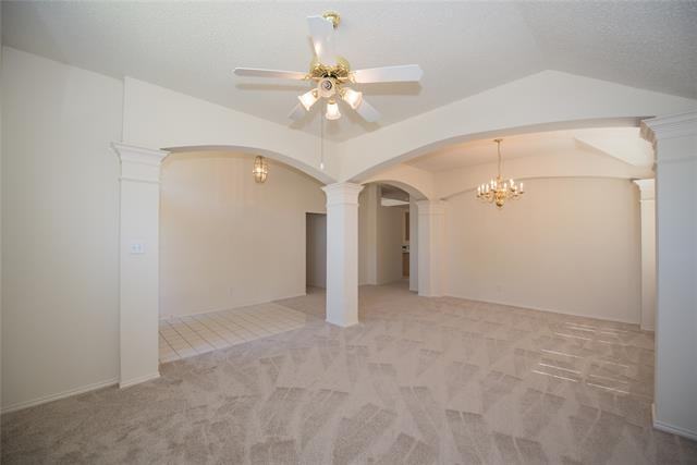 3132 Buena Vista Dr - Photo 2 of 33