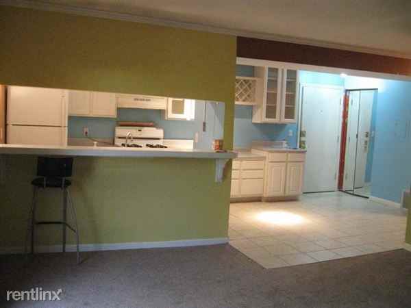 1905 Tall Oaks Dr - Photo 2 of 10