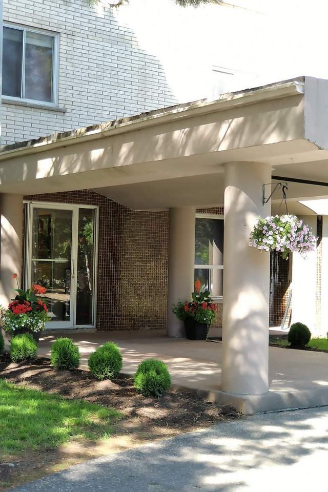 Pinegrove Apartments 145 Lucan Ave, Waterloo, ON N2J 1W6 Zumper