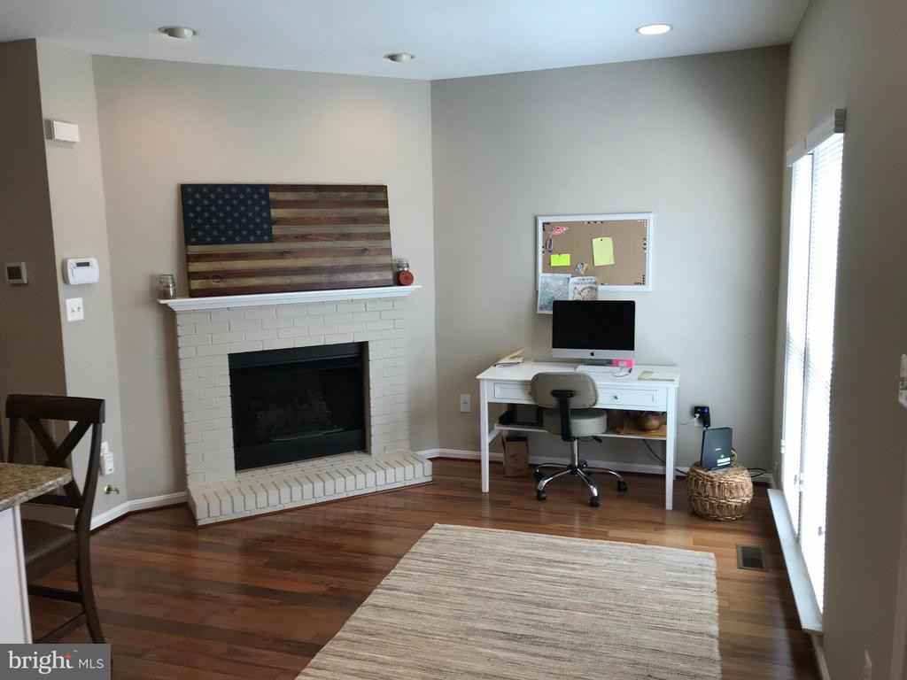 22021 Squire Ct - Photo 3 of 29