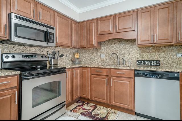 7552 S 88th Ave #7552 - Photo 3 of 24