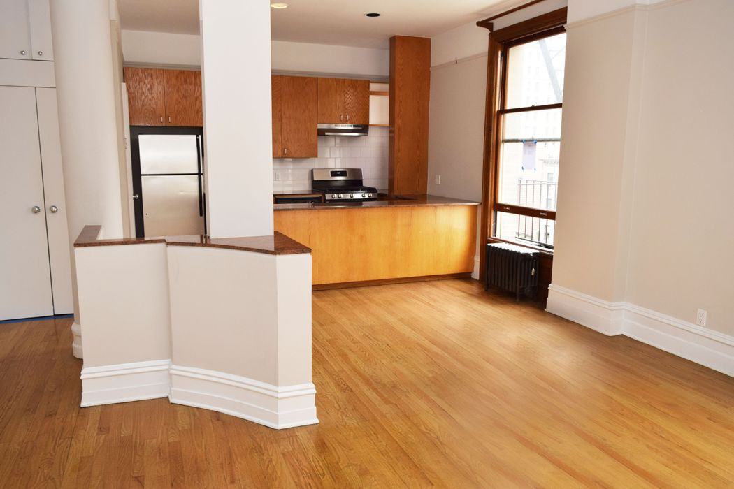 225 W 80th St #6C