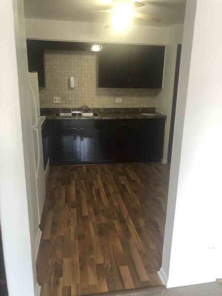 6724 107th St #1D - Photo 2 of 15