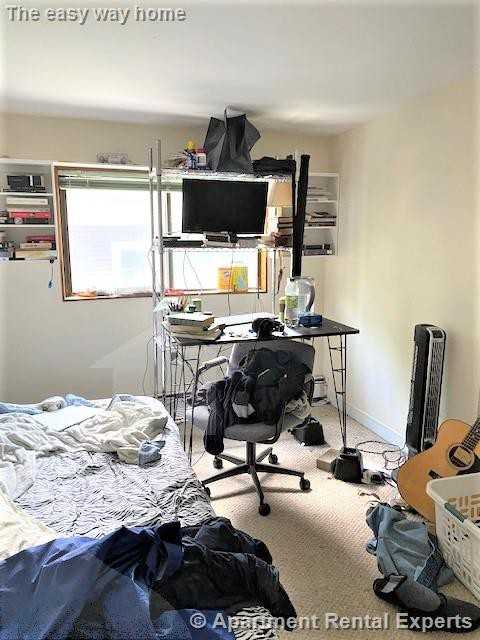 61 6th St - Photo 7 of 19