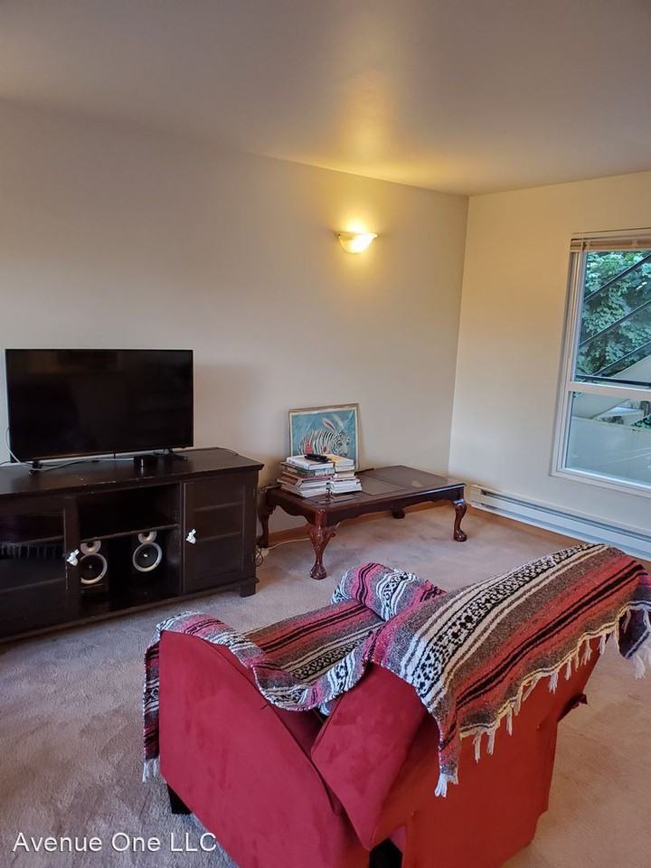 2820 75th Place SE - 102 - Photo 3 of 17