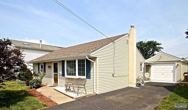 309 President St - Photo 2 of 14