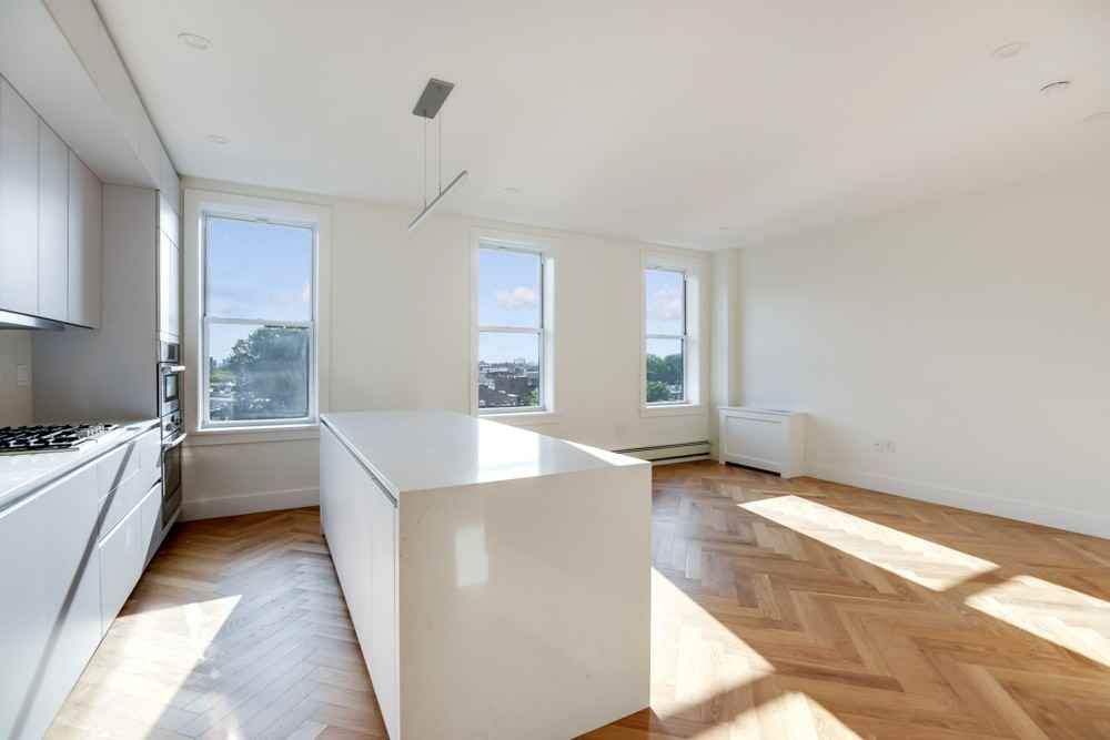 379 Washington Ave - Photo 2 of 9