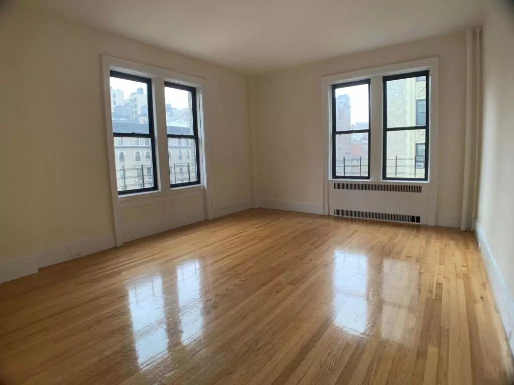 220 West 98th Street, New York, NY 10025 2 Bedroom Apartment for 4,395