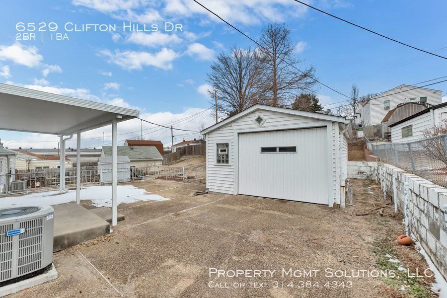 6529 Clifton Hills Dr - Photo 3 of 13