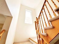 27 Mansbridge Crescent - Photo 2 of 9