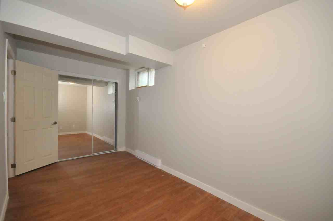 884 Somerset Street West - Photo 3 of 17