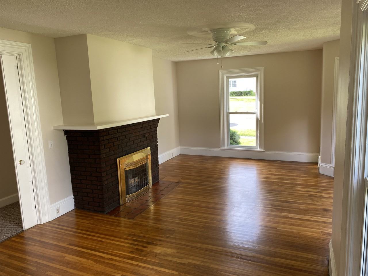 49 Myrtle St #1 - Photo 3 of 23