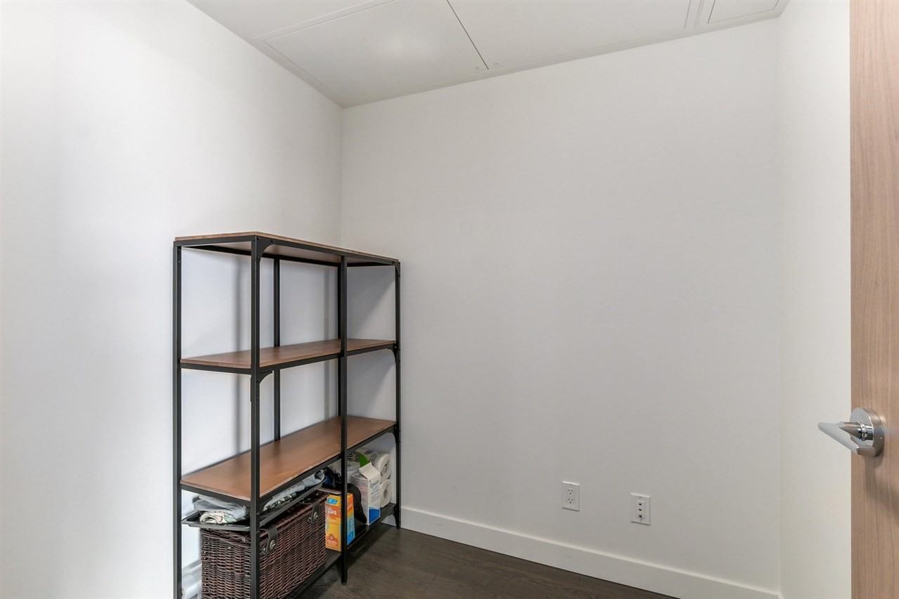 38 Smithe Street #1657 - Photo 4 of 24