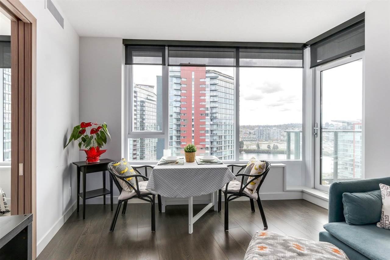 38 Smithe Street #1657 - Photo 6 of 24