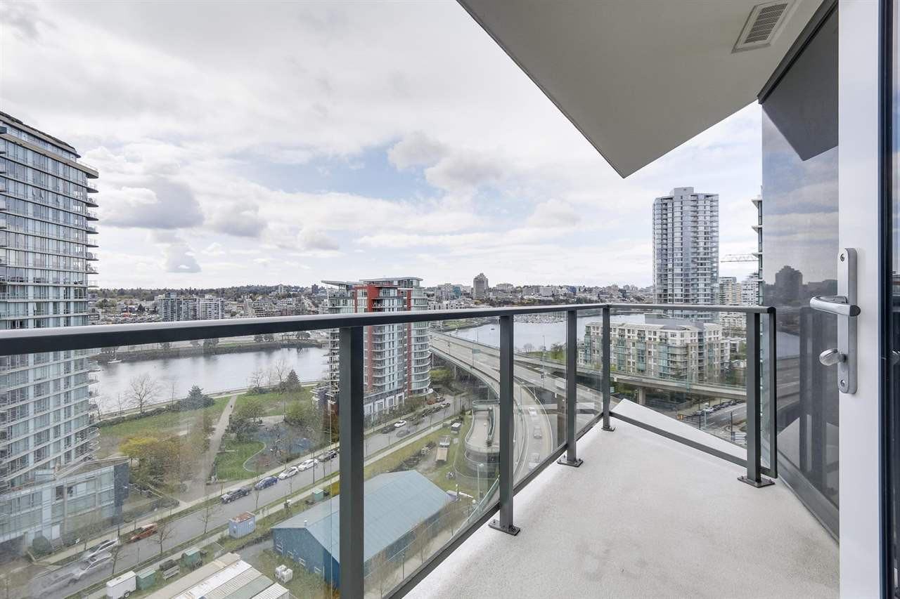 38 Smithe Street #1657 - Photo 7 of 24