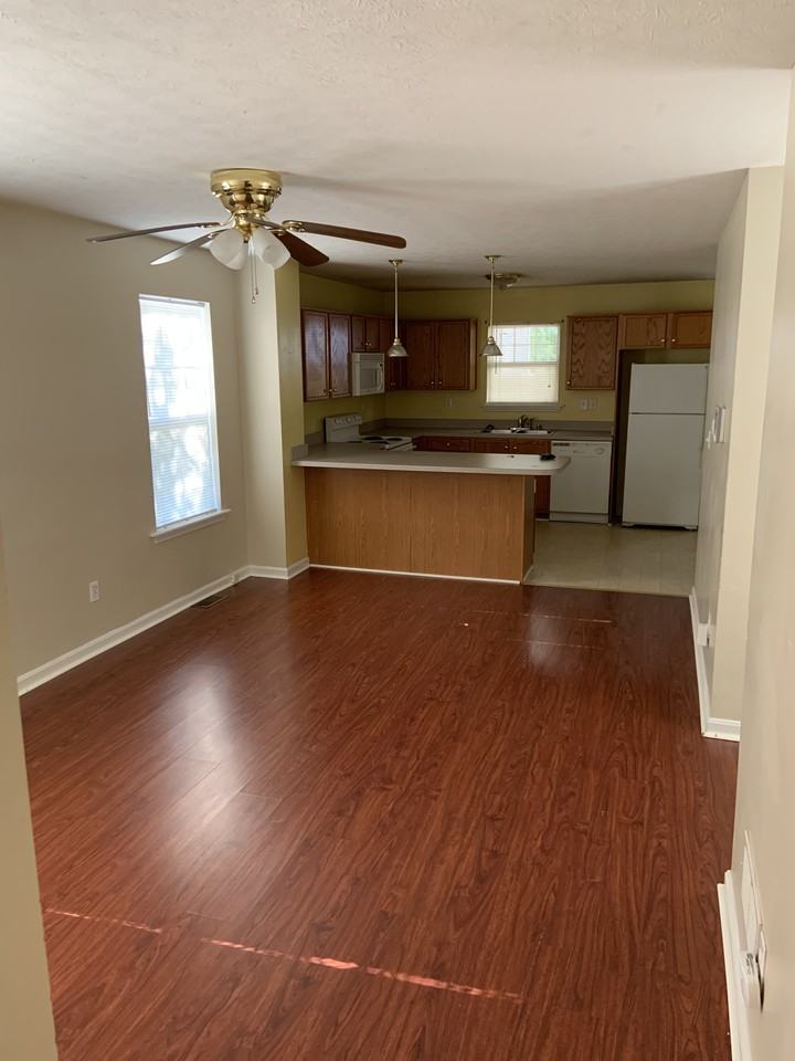 417 Iowa Ave - Photo 2 of 14