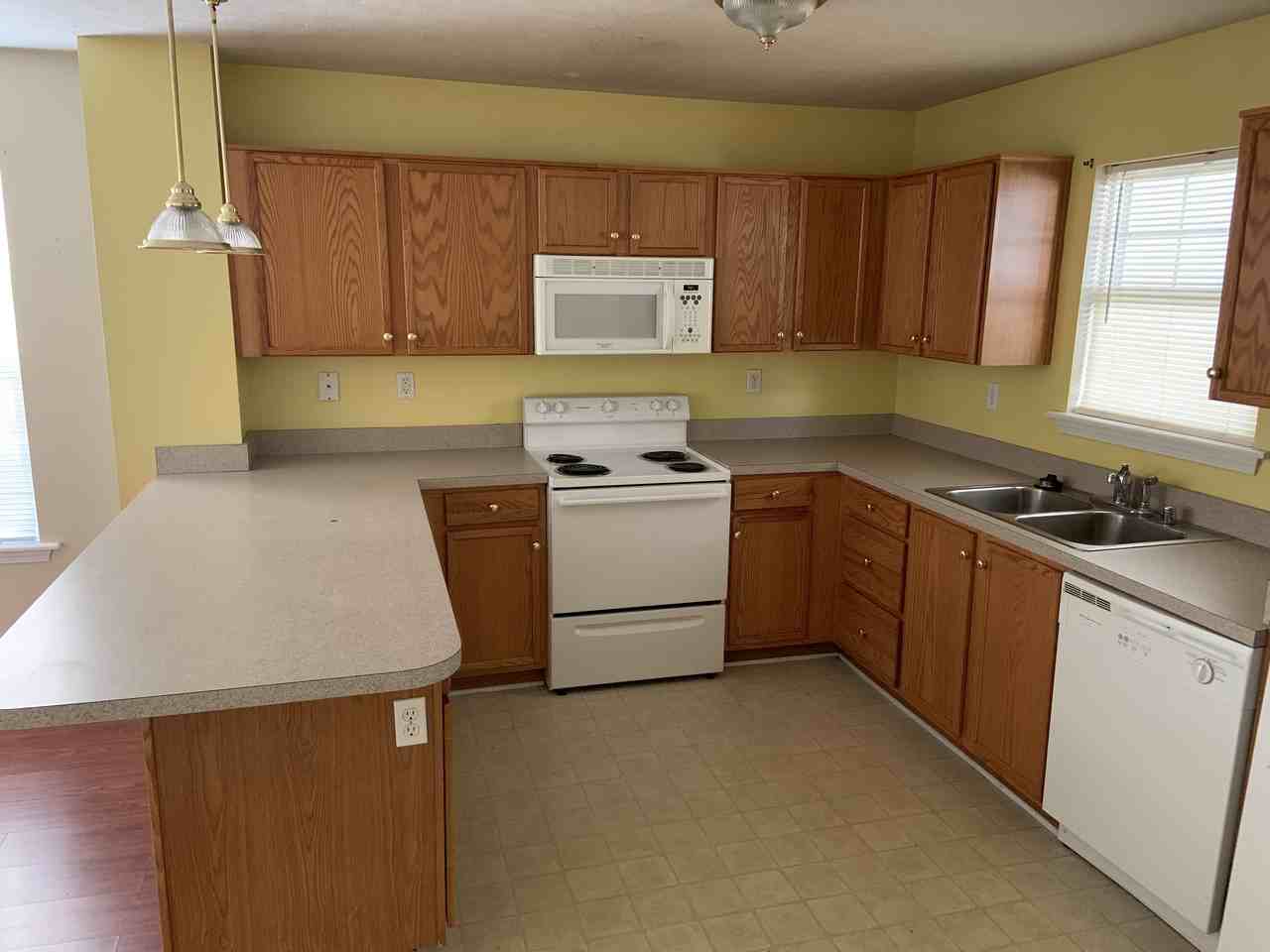 417 Iowa Ave - Photo 3 of 14