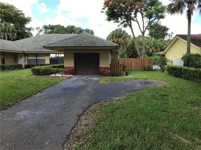 1530 Nw 93rd Ter - Photo 2 of 11