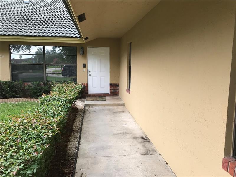 1530 Nw 93rd Ter - Photo 3 of 11