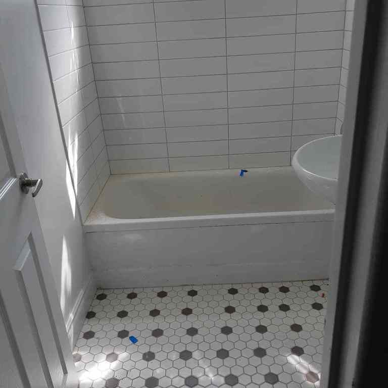 1366 Elgin St, Burlington - Photo 3 of 7