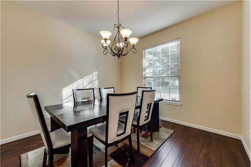 1309 Hazelwood Dr - Photo 2 of 5