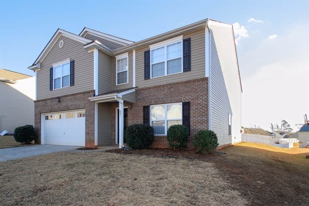 841 Willow Creek Dr - Photo 2 of 19