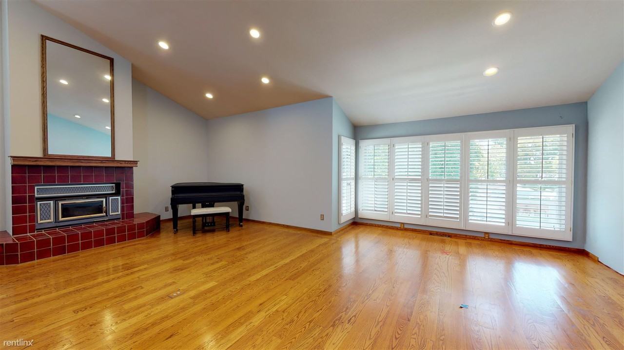 Brizo Haus - Photo 3 of 28