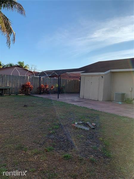 19451 Nw 51st Pl - Photo 2 of 11