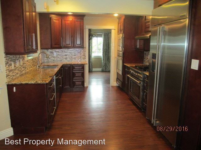 26575 Parkside Dr - Photo 2 of 12