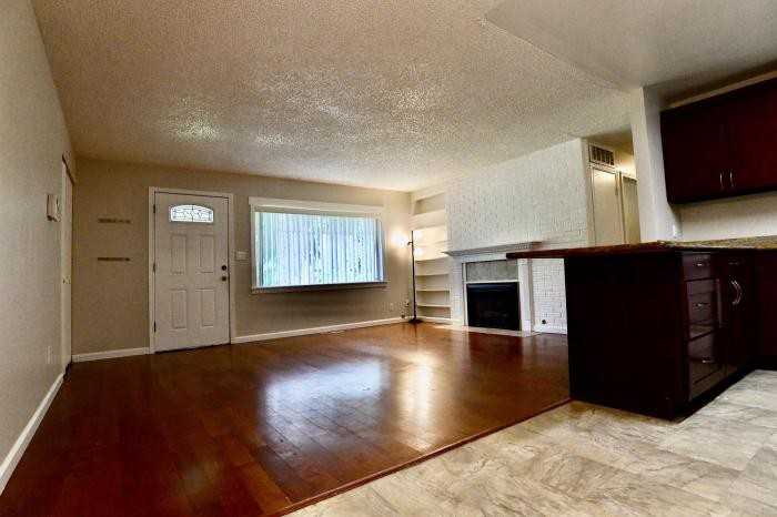 10487 Se 19th St - Photo 3 of 13