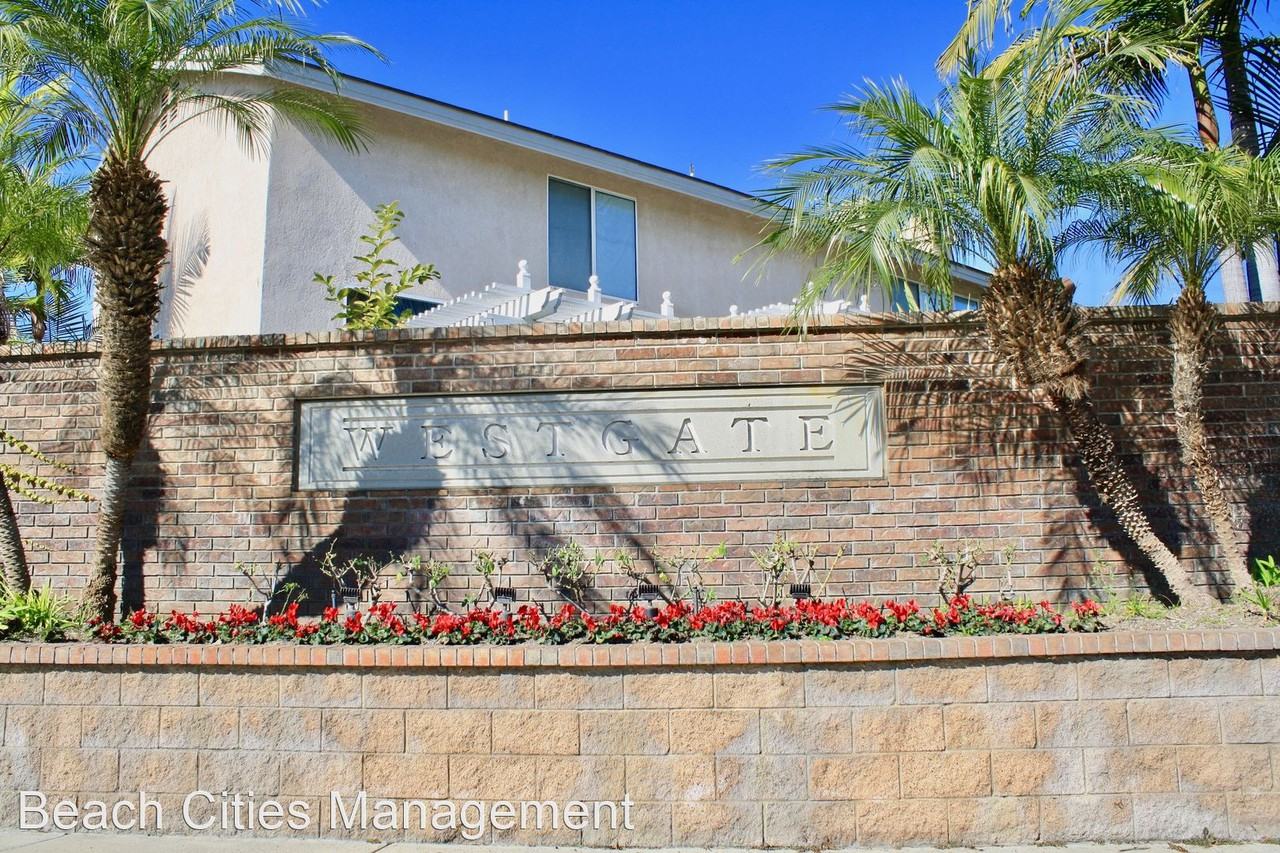 5515 Samantha Ave - Photo 3 of 50