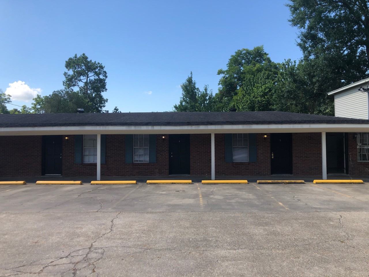 615 W Napoleon St - Photo 2 of 9