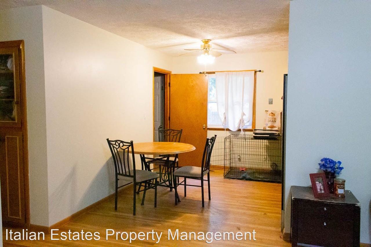 311 13th St - Photo 3 of 15