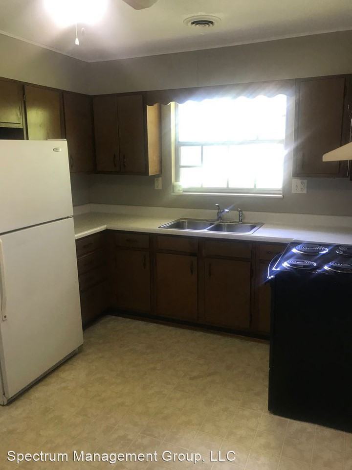 1574 Greene Rd - Photo 2 of 10