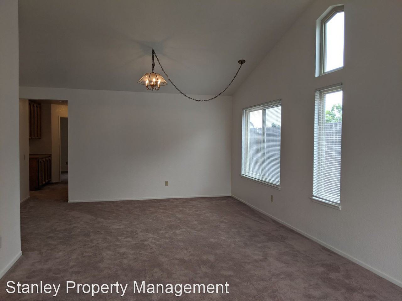 8104 Simi Ct - Photo 3 of 28