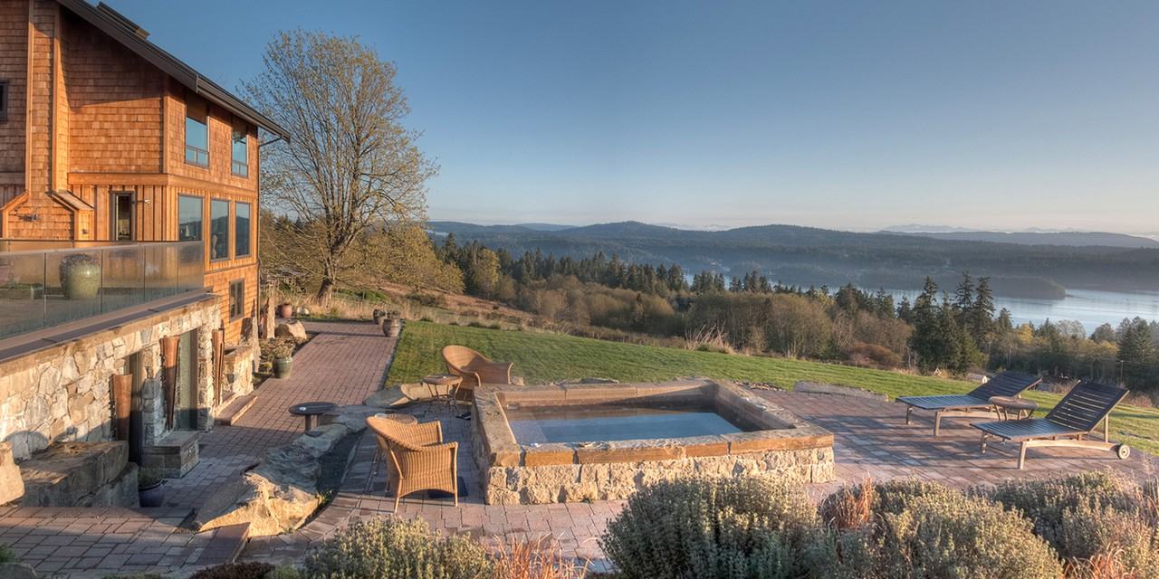 641 Fulford-Ganges Rd - Photo 3 of 26