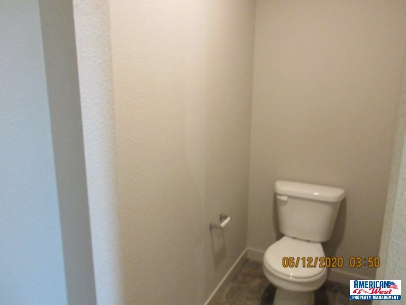 10455 Blue Springs St - Photo 5 of 17