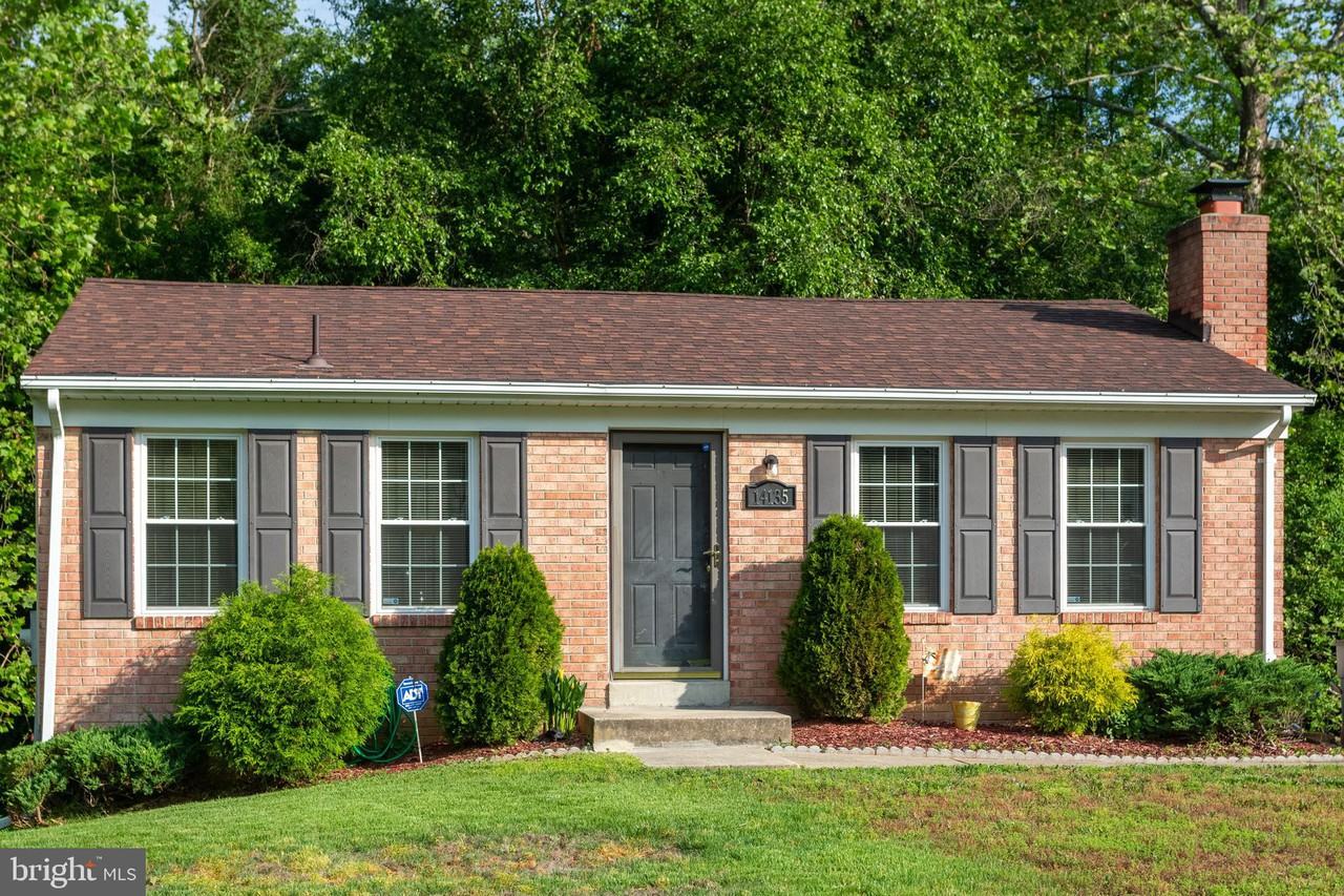 14135 Spring Branch Dr - Photo 2 of 34