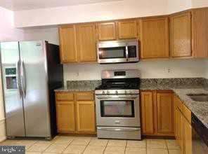 1224 Quaker Hill Dr - Photo 3 of 15