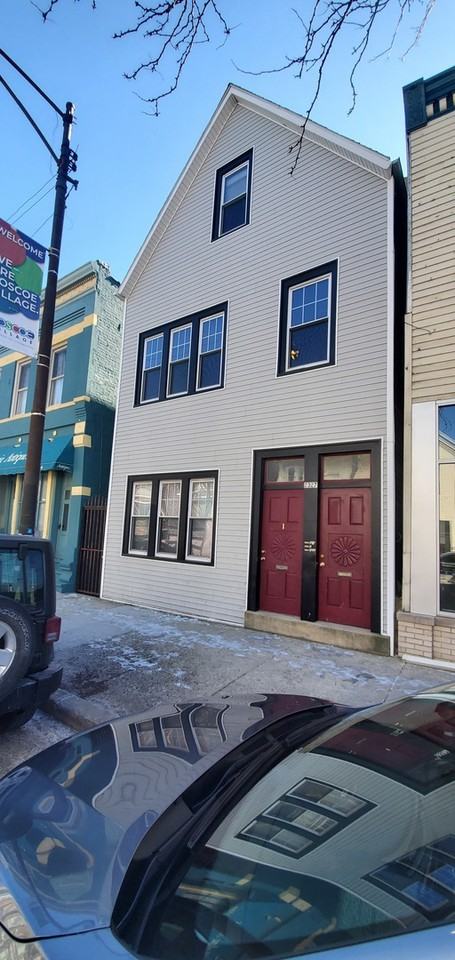 2327 W Belmont Ave Unit 1