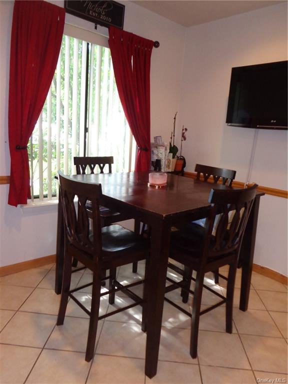 111 Water Front Vw - Photo 2 of 30