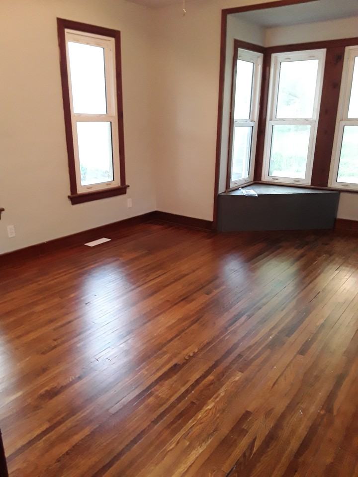 412 East Washington Street - Photo 3 of 22