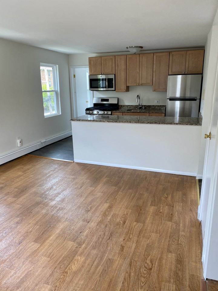 340 Elm - Photo 2 of 10