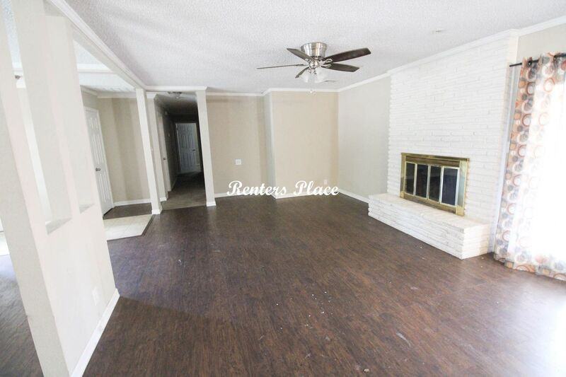 5921 E 44th St - Photo 3 of 13