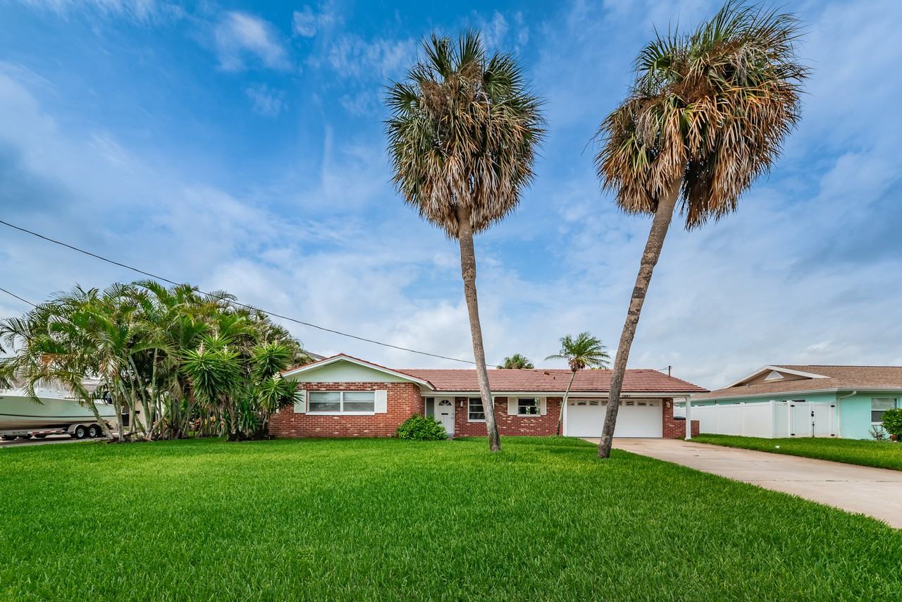 7927 11th Ave S - Photo 2 of 30