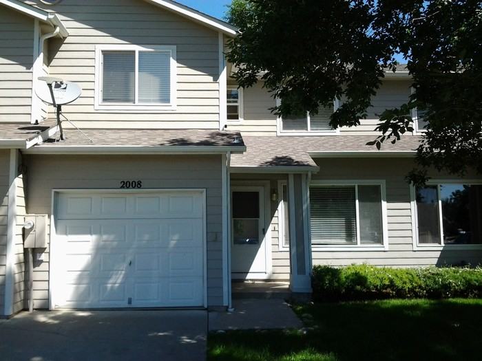 2008 Glenmoor Dr - Photo 2 of 8