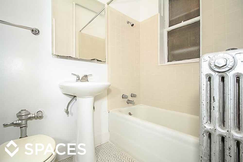 4631 N Paulina St - Photo 3 of 44