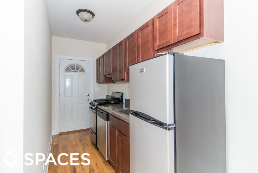 947 West Cornelia - Photo 3 of 45