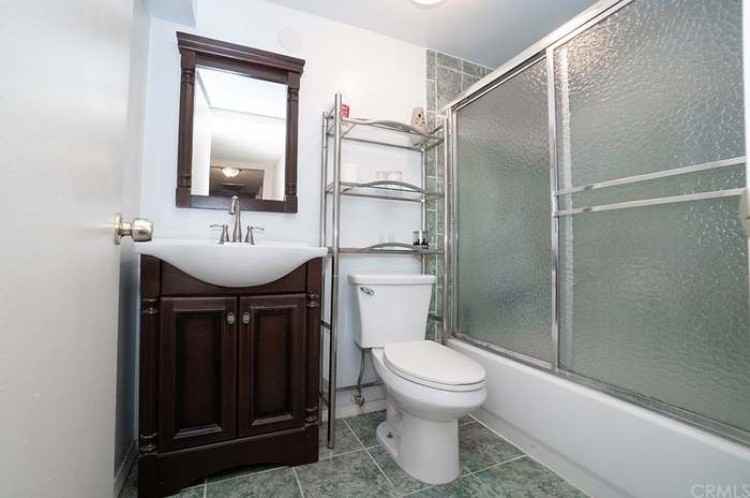 9010 Burke St - Photo 3 of 6