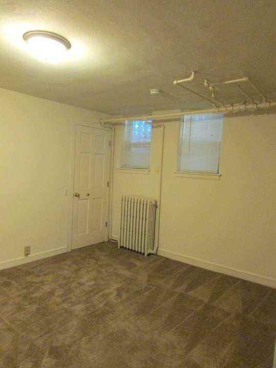 358 E Lakeside St - Photo 2 of 5